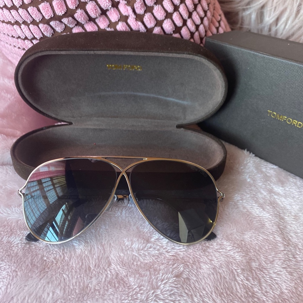 Tom Ford sunglasses 🖤
